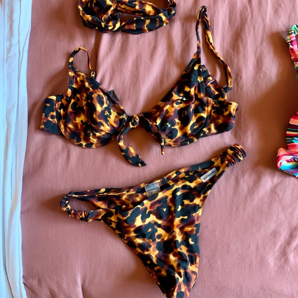 Blackbough bikini set